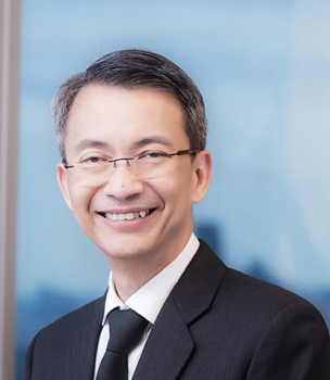 ศาสตราจารย์พิเศษพิภพ <span class="d-inline-block">วีระพงษ์</span>